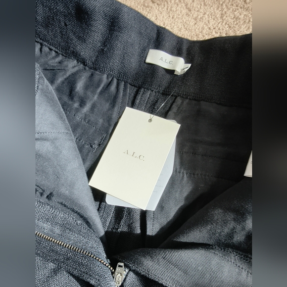 Brand New A.L.C. Bennett High Rise Linen Shorts Black 6 NWT - Picture 4 of 10